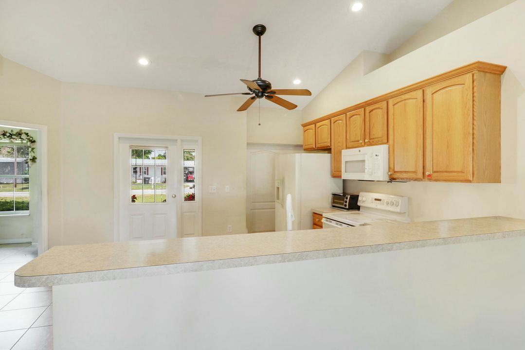 For Sale: $450,000 (3 beds, 2 baths, 1330 Square Feet)