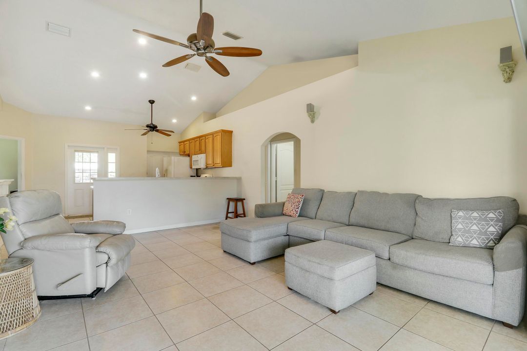 For Sale: $450,000 (3 beds, 2 baths, 1330 Square Feet)