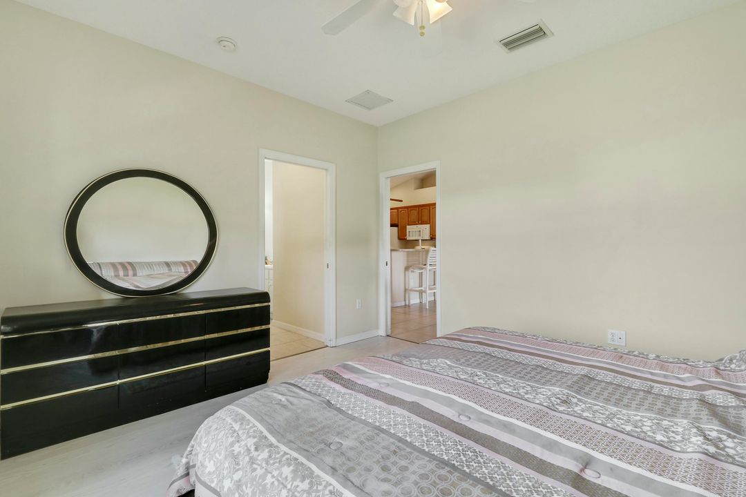 For Sale: $450,000 (3 beds, 2 baths, 1330 Square Feet)