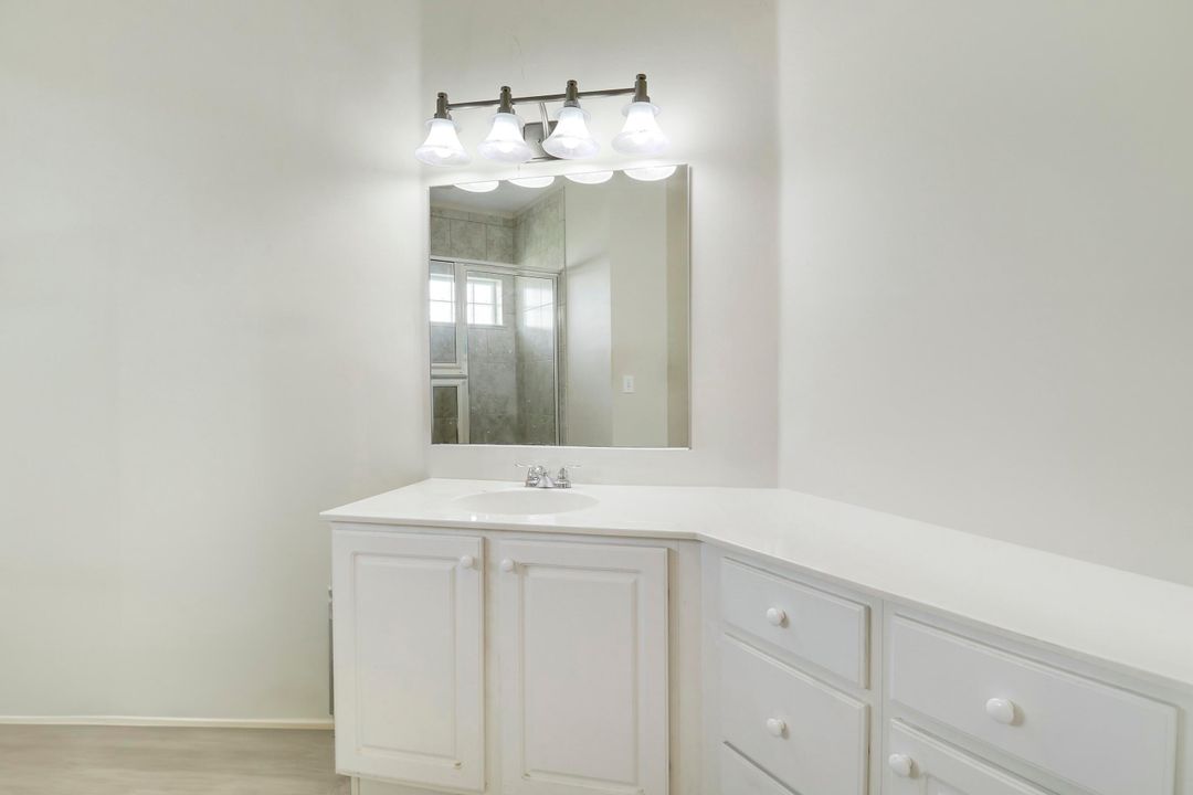 For Sale: $450,000 (3 beds, 2 baths, 1330 Square Feet)