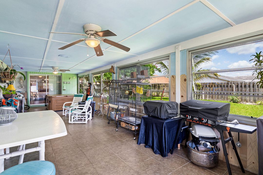 合同活跃: $549,000 (3 贝兹, 2 浴室, 1874 平方英尺)