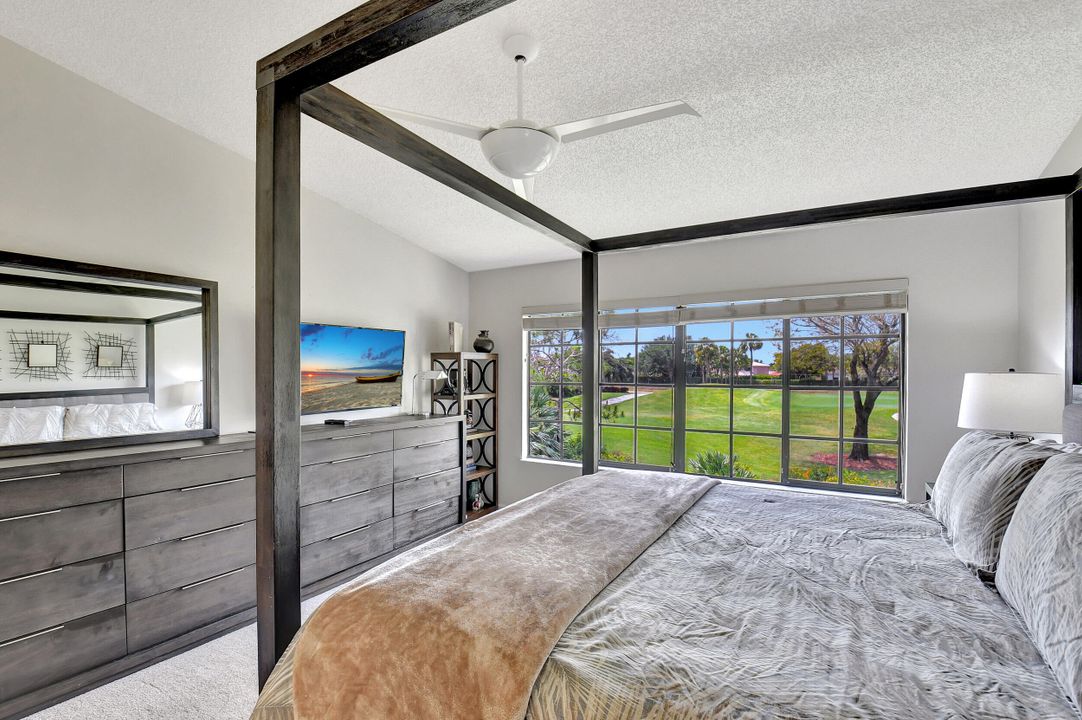 Activo con contrato: $9,500 (2 camas, 2 baños, 1686 Pies cuadrados)