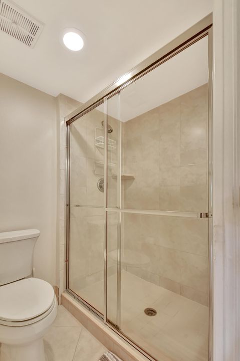 Activo con contrato: $9,500 (2 camas, 2 baños, 1686 Pies cuadrados)