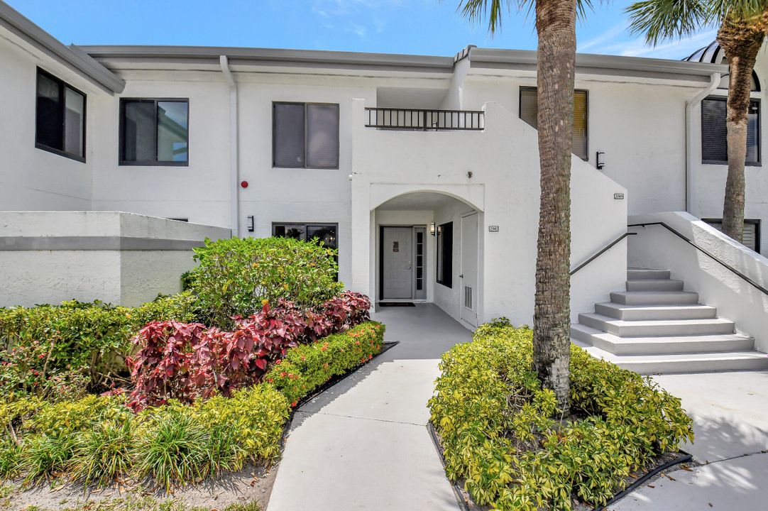 Activo con contrato: $10,500 (2 camas, 2 baños, 1475 Pies cuadrados)