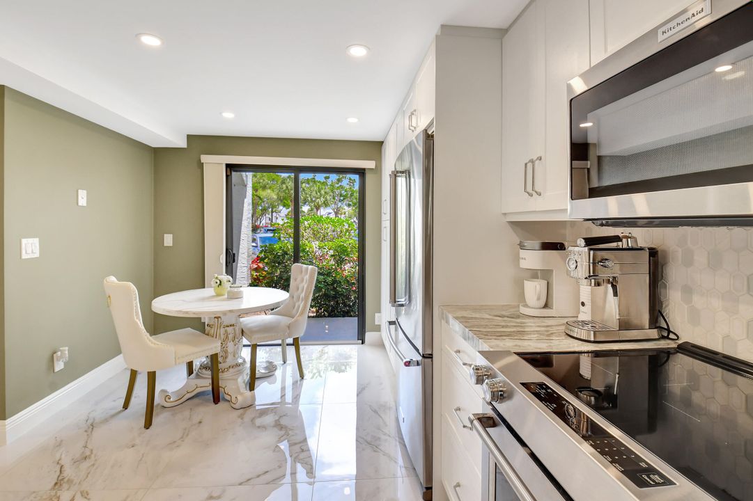 Activo con contrato: $10,500 (2 camas, 2 baños, 1475 Pies cuadrados)