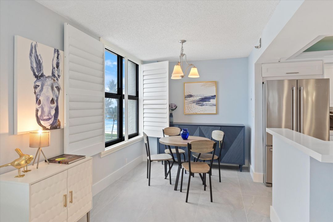 Под контрактом: $11,000 (3 спален, 2 ванн, 1852 Квадратных фут)