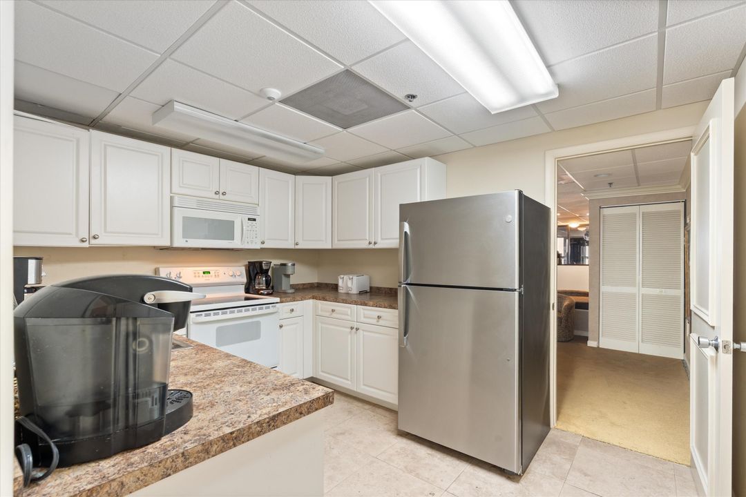 Под контрактом: $11,000 (3 спален, 2 ванн, 1852 Квадратных фут)