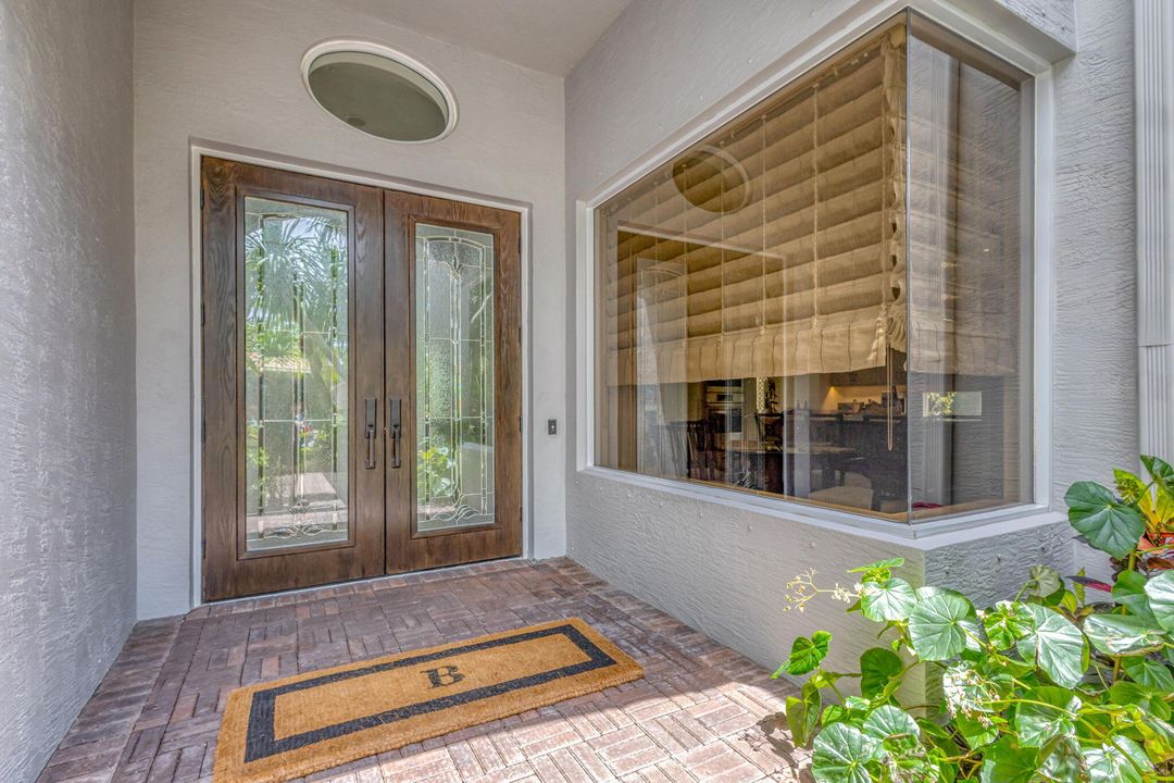 Под контрактом: $2,395,000 (4 спален, 5 ванн, 3872 Квадратных фут)