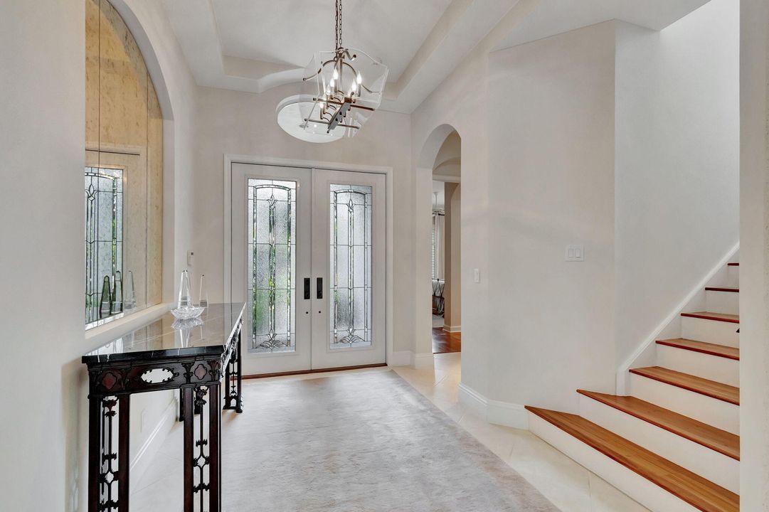 Под контрактом: $2,395,000 (4 спален, 5 ванн, 3872 Квадратных фут)