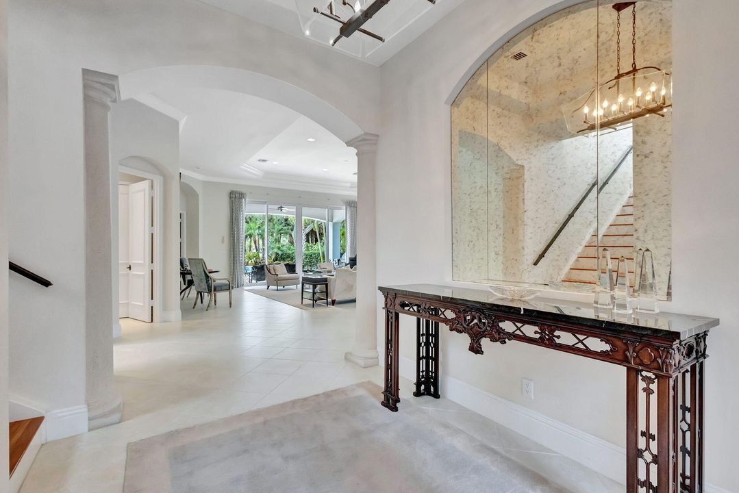 Под контрактом: $2,395,000 (4 спален, 5 ванн, 3872 Квадратных фут)