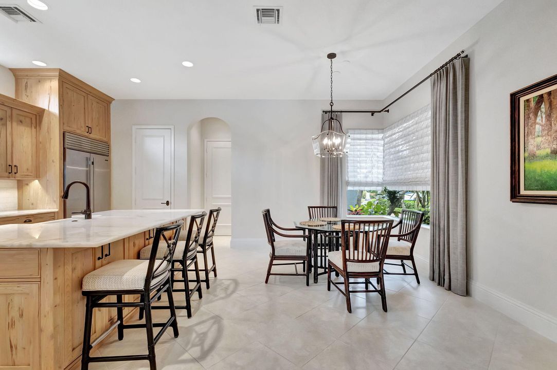 Под контрактом: $2,395,000 (4 спален, 5 ванн, 3872 Квадратных фут)