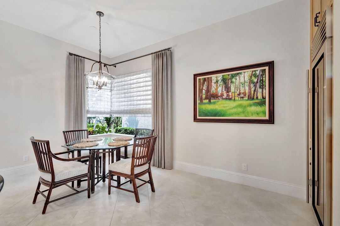 Под контрактом: $2,395,000 (4 спален, 5 ванн, 3872 Квадратных фут)