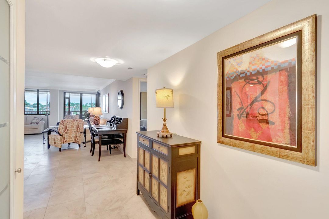 Под контрактом: $1,250,000 (2 спален, 2 ванн, 1452 Квадратных фут)