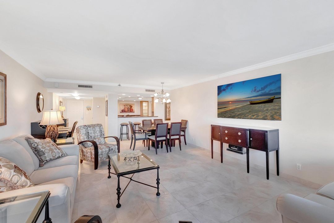 Под контрактом: $1,250,000 (2 спален, 2 ванн, 1452 Квадратных фут)