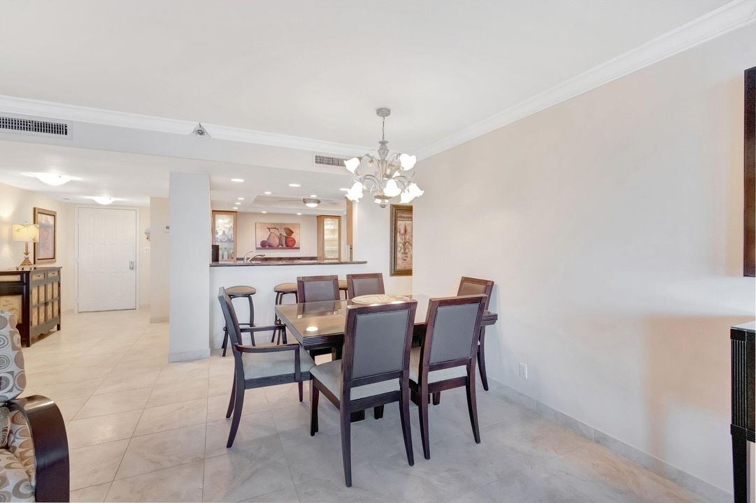 Под контрактом: $1,250,000 (2 спален, 2 ванн, 1452 Квадратных фут)