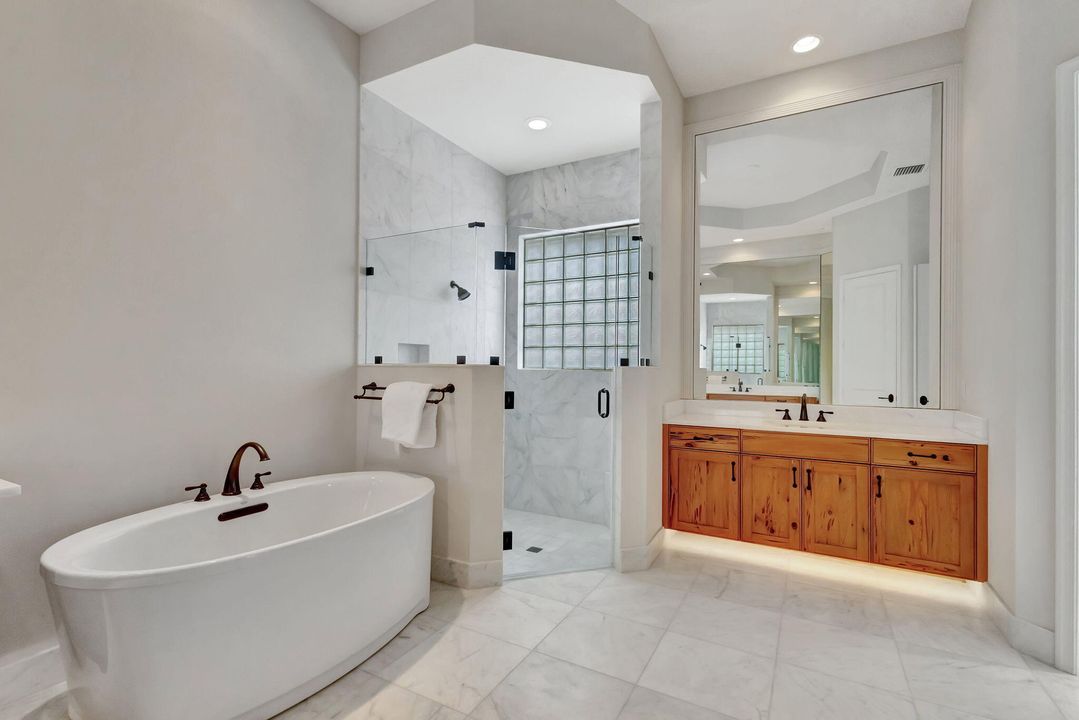 Под контрактом: $2,395,000 (4 спален, 5 ванн, 3872 Квадратных фут)