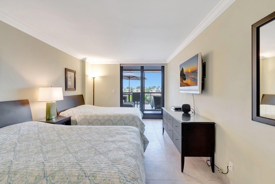 Под контрактом: $1,250,000 (2 спален, 2 ванн, 1452 Квадратных фут)