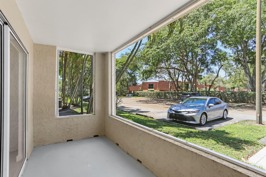 Недавно продано: $150,000 (1 спален, 1 ванн, 636 Квадратных фут)