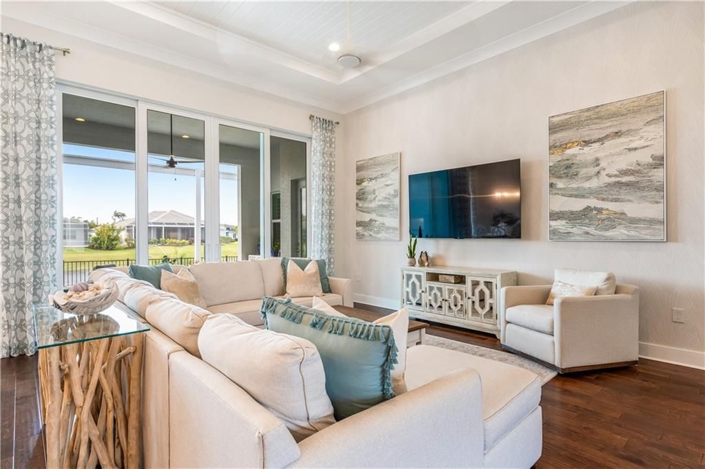 Active With Contract: $1,350,000 (3 beds, 3 baths, 2578 Square Feet)