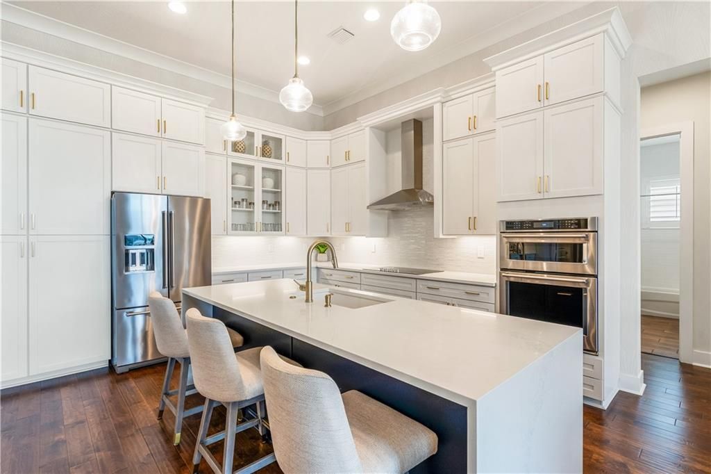 Active With Contract: $1,350,000 (3 beds, 3 baths, 2578 Square Feet)