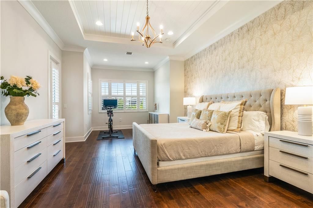 Active With Contract: $1,350,000 (3 beds, 3 baths, 2578 Square Feet)