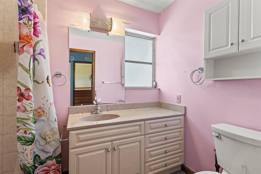 En Venta: $1,250,000 (3 camas, 2 baños, 1786 Pies cuadrados)