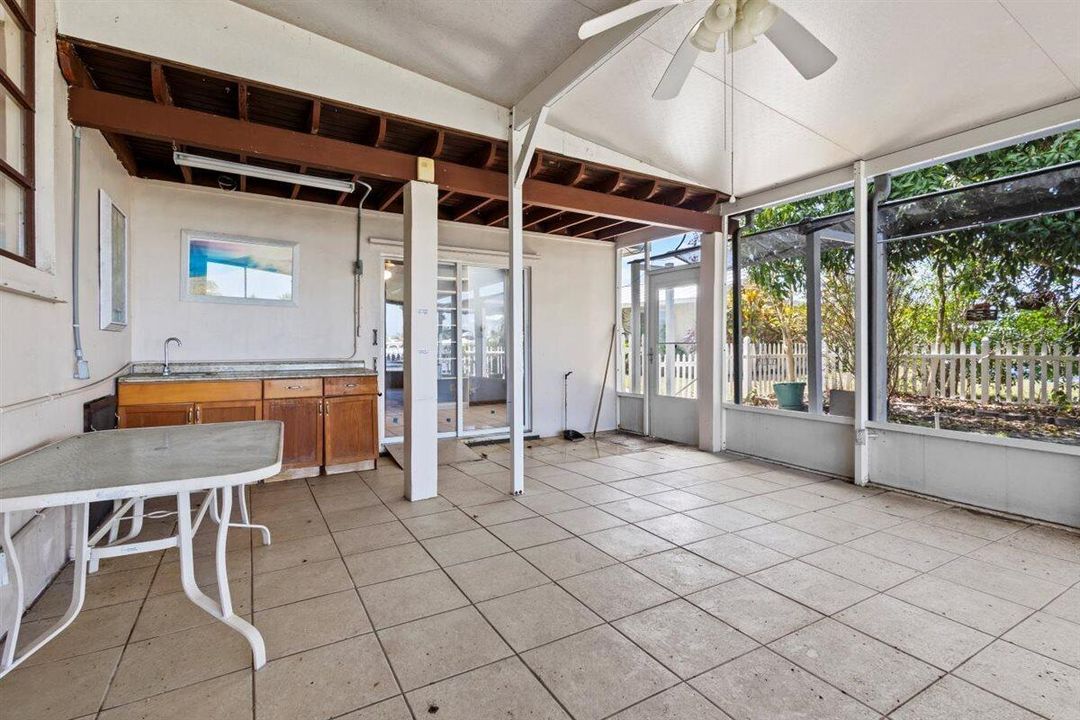 En Venta: $1,250,000 (3 camas, 2 baños, 1786 Pies cuadrados)