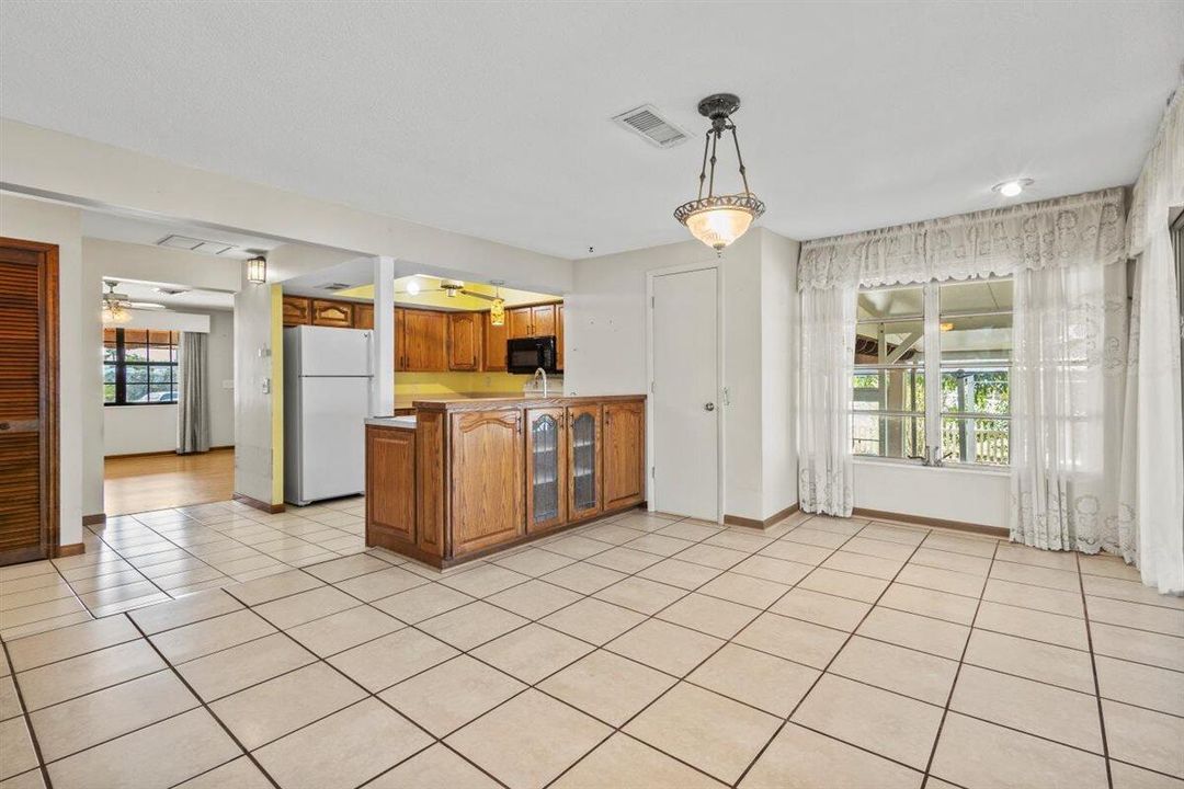 En Venta: $1,250,000 (3 camas, 2 baños, 1786 Pies cuadrados)