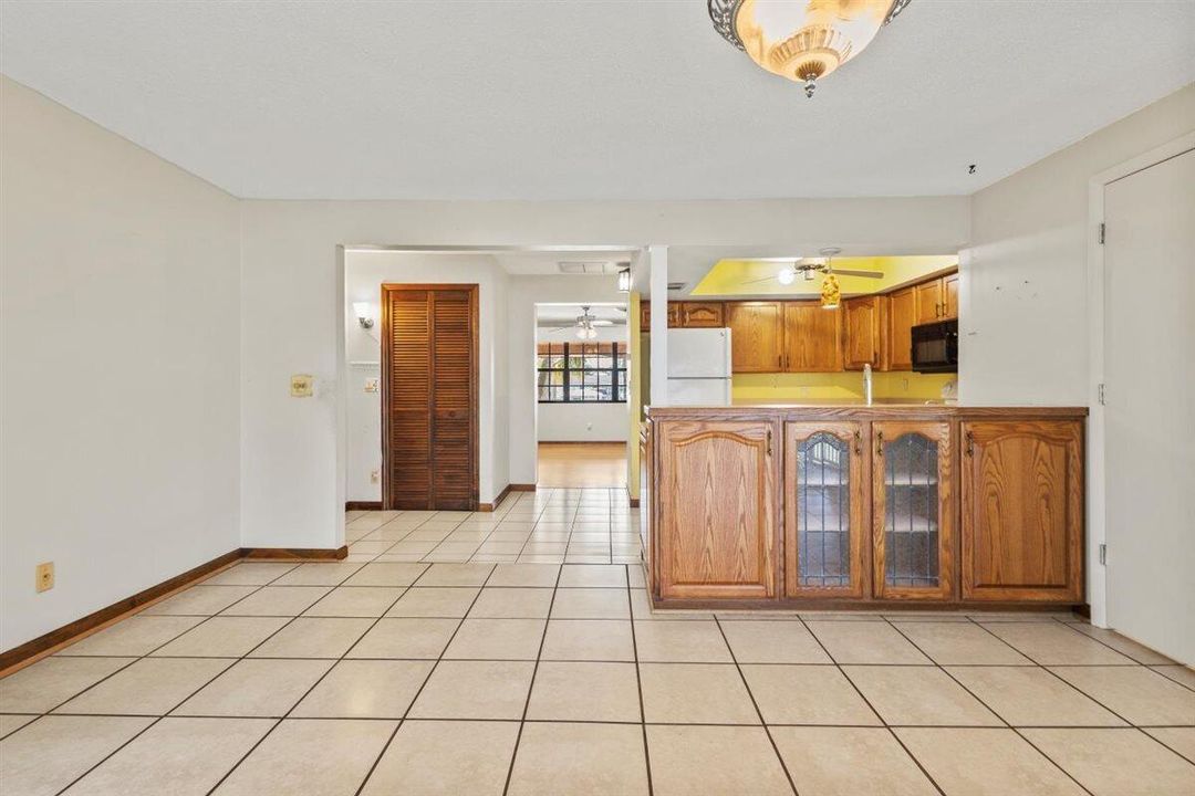 En Venta: $1,250,000 (3 camas, 2 baños, 1786 Pies cuadrados)