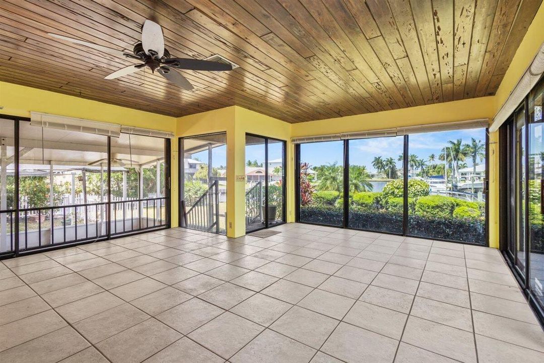 En Venta: $1,250,000 (3 camas, 2 baños, 1786 Pies cuadrados)