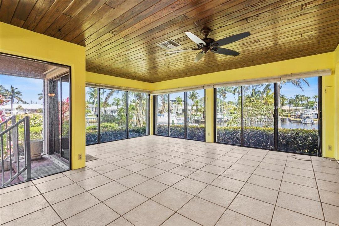En Venta: $1,250,000 (3 camas, 2 baños, 1786 Pies cuadrados)