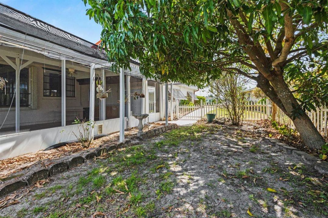 En Venta: $1,250,000 (3 camas, 2 baños, 1786 Pies cuadrados)