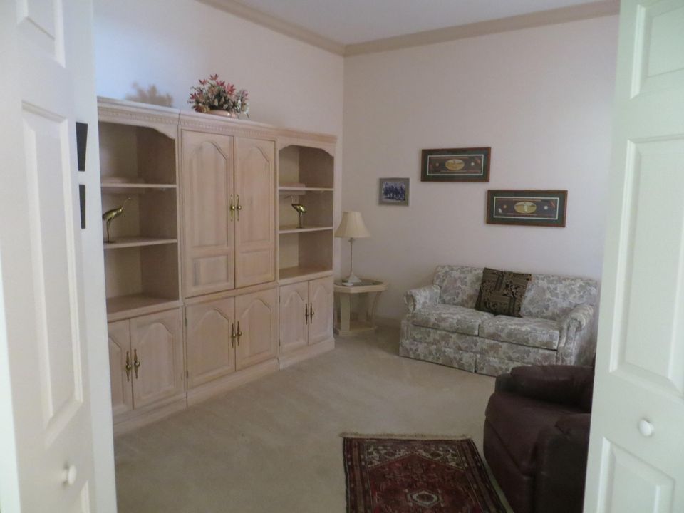 For Sale: $399,900 (3 beds, 2 baths, 2017 Square Feet)