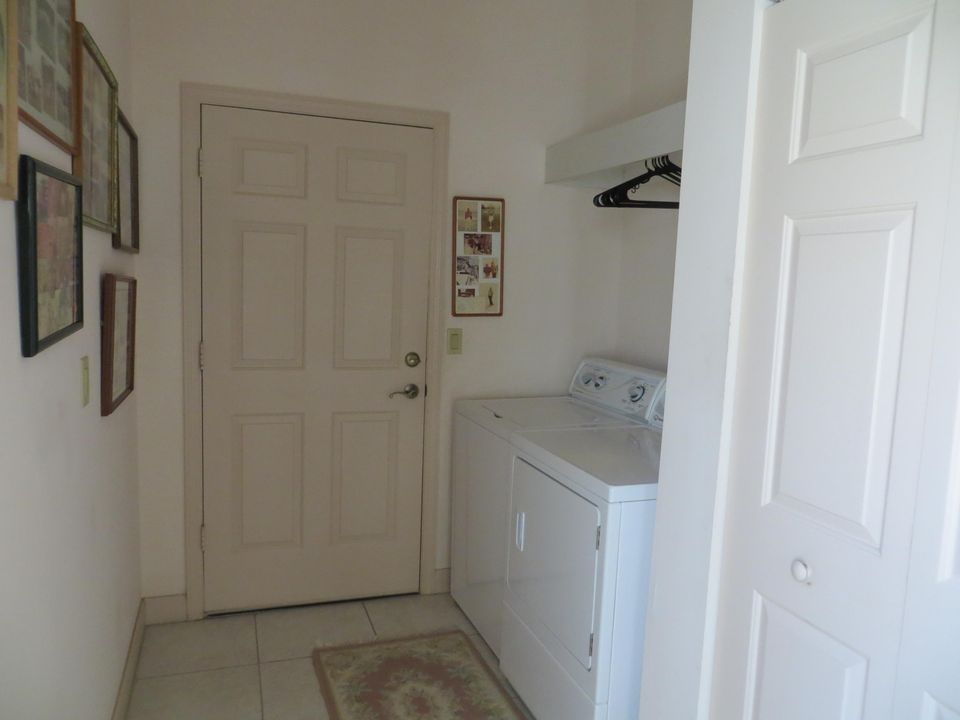 For Sale: $399,900 (3 beds, 2 baths, 2017 Square Feet)