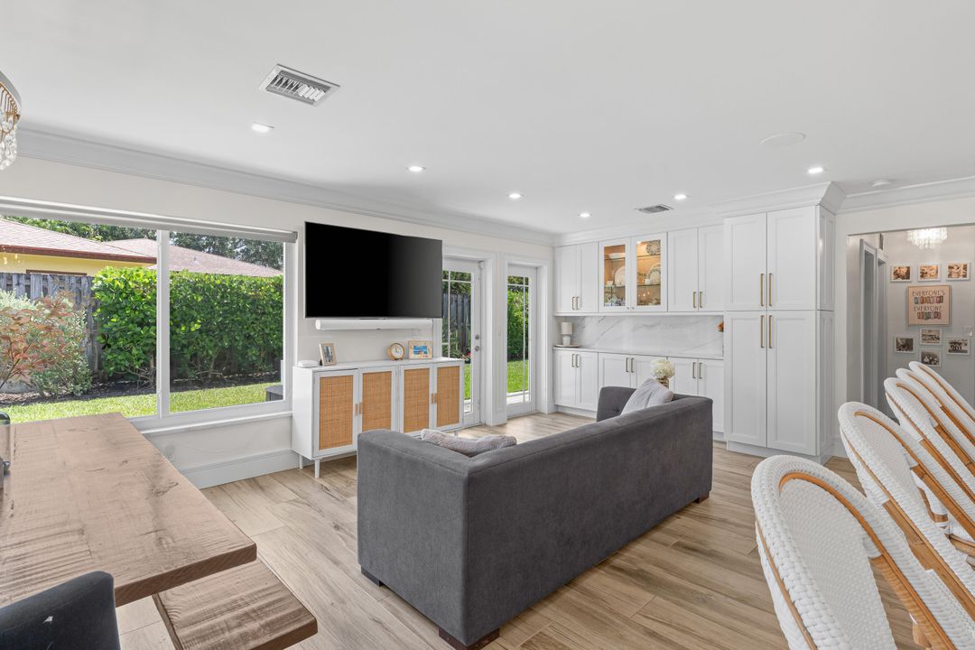 待售: $1,399,000 (3 贝兹, 3 浴室, 2491 平方英尺)