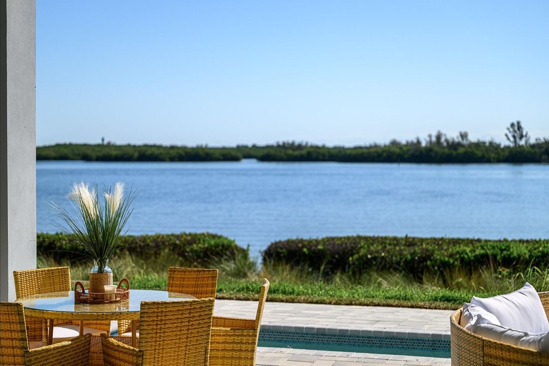 На продажу: $2,999,000 (4 спален, 4 ванн, 3501 Квадратных фут)