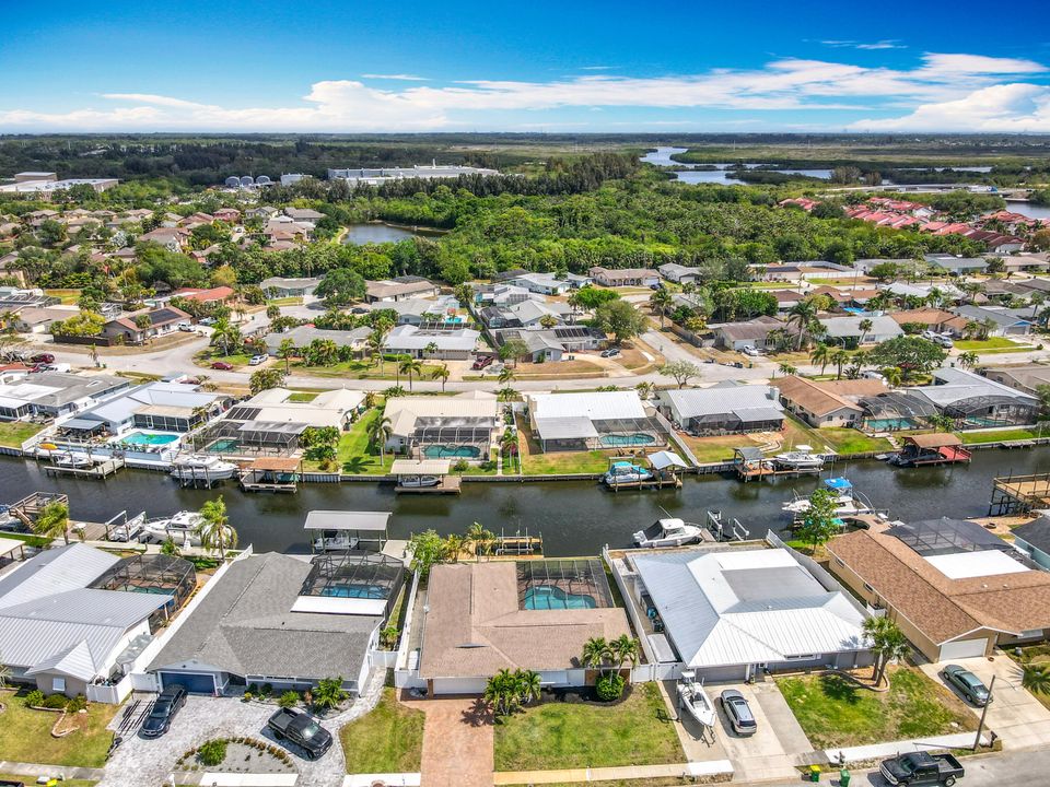 En Venta: $635,000 (4 camas, 2 baños, 1840 Pies cuadrados)