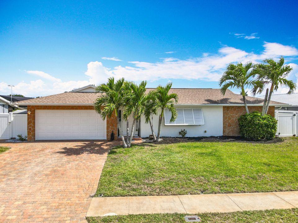 En Venta: $635,000 (4 camas, 2 baños, 1840 Pies cuadrados)