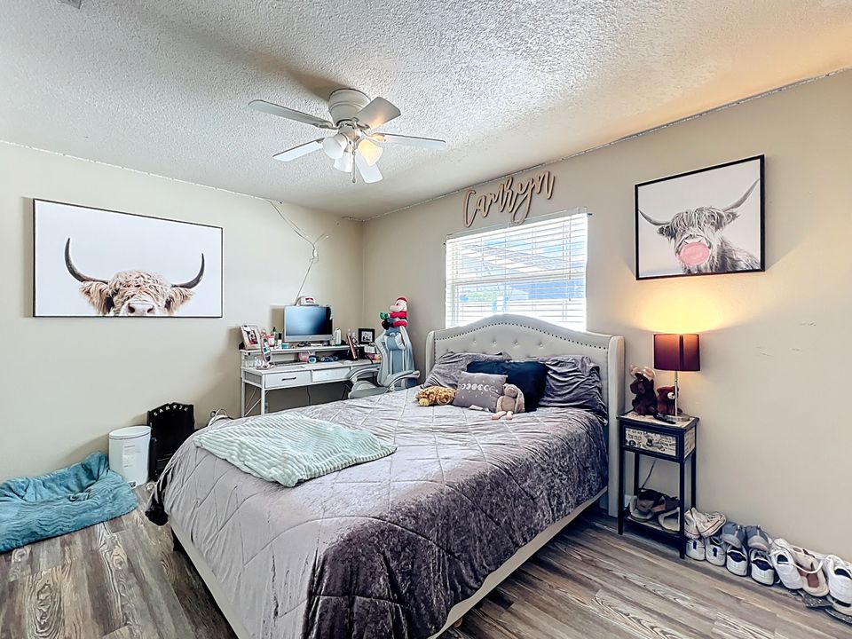 En Venta: $635,000 (4 camas, 2 baños, 1840 Pies cuadrados)