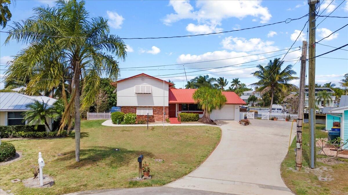 En Venta: $1,250,000 (3 camas, 2 baños, 1786 Pies cuadrados)