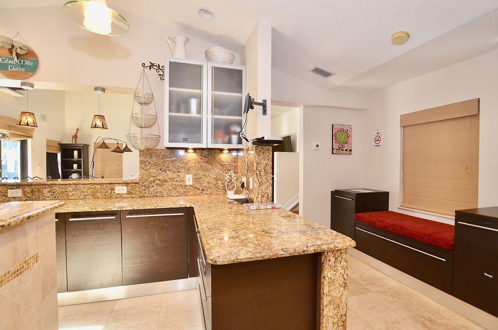 На продажу: $1,250,000 (5 спален, 3 ванн, 3505 Квадратных фут)