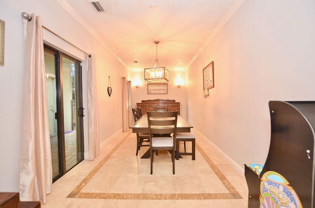 На продажу: $1,250,000 (5 спален, 3 ванн, 3505 Квадратных фут)