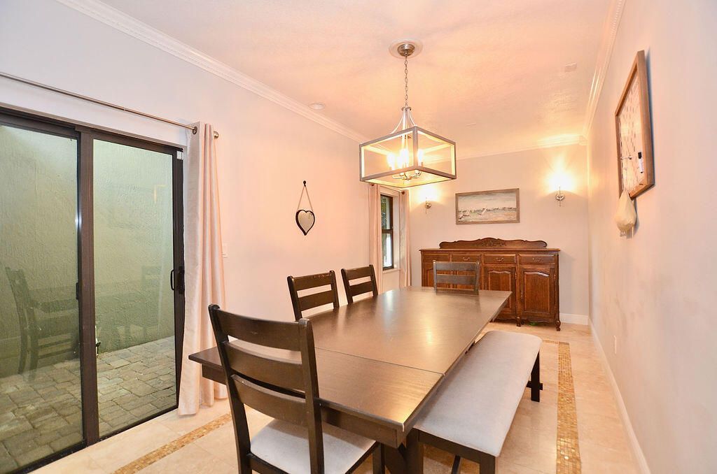 На продажу: $1,250,000 (5 спален, 3 ванн, 3505 Квадратных фут)