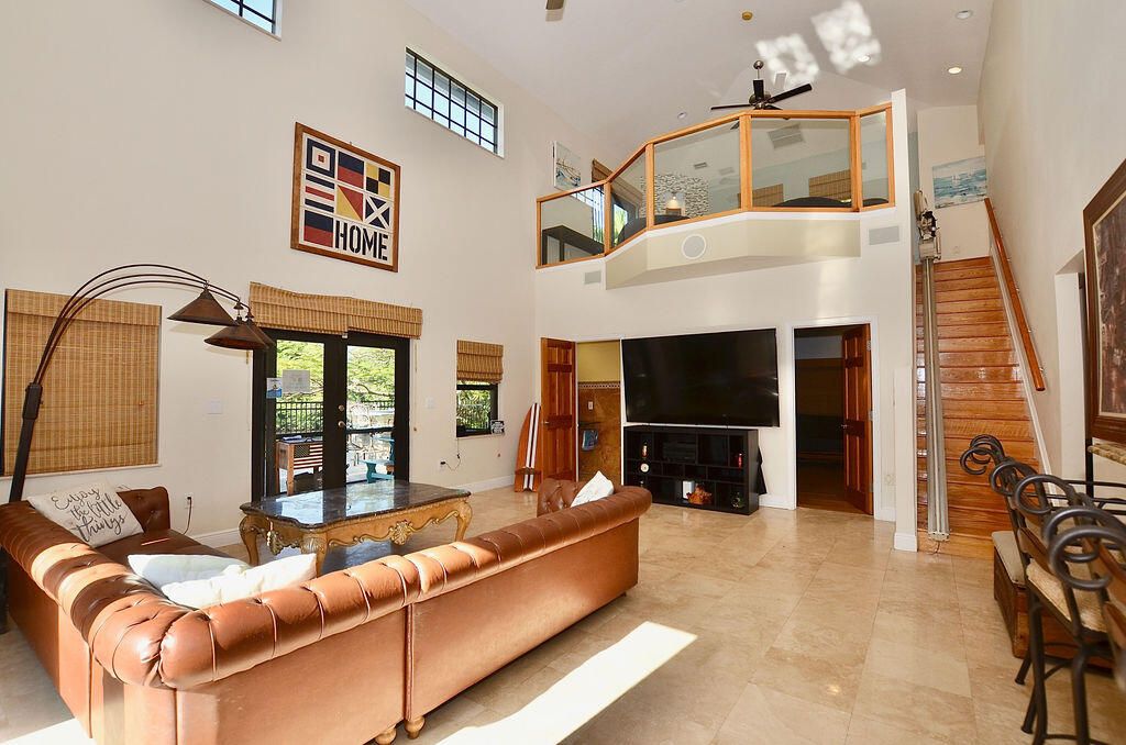 На продажу: $1,250,000 (5 спален, 3 ванн, 3505 Квадратных фут)