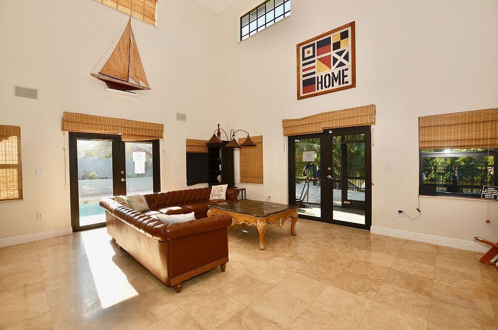 На продажу: $1,250,000 (5 спален, 3 ванн, 3505 Квадратных фут)