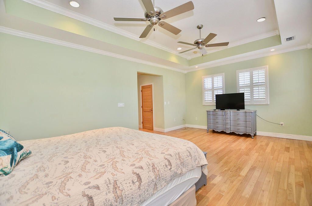 На продажу: $1,250,000 (5 спален, 3 ванн, 3505 Квадратных фут)