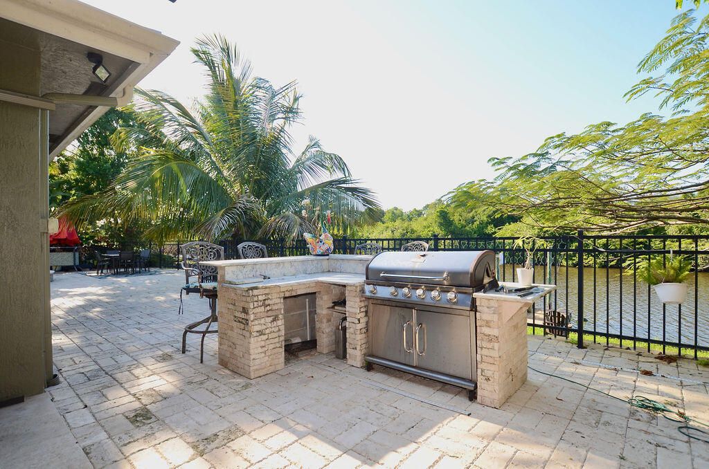 На продажу: $1,250,000 (5 спален, 3 ванн, 3505 Квадратных фут)