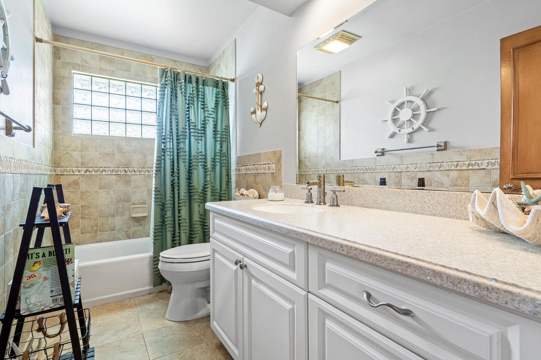 合同活跃: $549,000 (3 贝兹, 2 浴室, 1874 平方英尺)