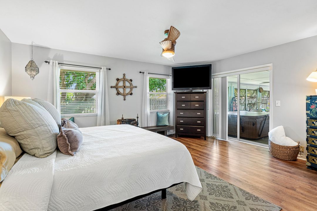 合同活跃: $549,000 (3 贝兹, 2 浴室, 1874 平方英尺)