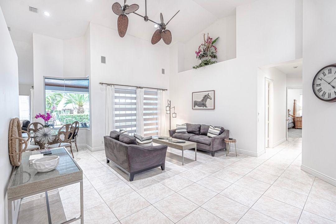 В аренду: $20,000 (5 спален, 4 ванн, 3598 Квадратных фут)